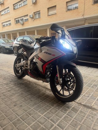 Aprilia RS4 125 Moto Deportiva