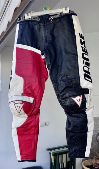 Mono Dainese 2 piezas talla 54 Con protecciones