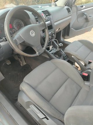 Volkswagen Golf 2004