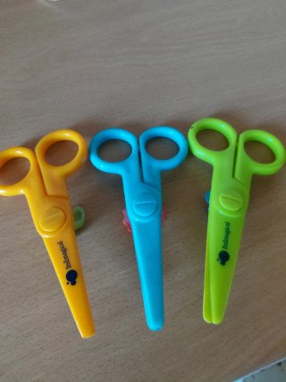 Tijeras infantiles con animales