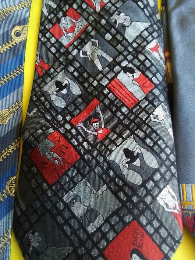 Corbatas Moschino Seda Italiana