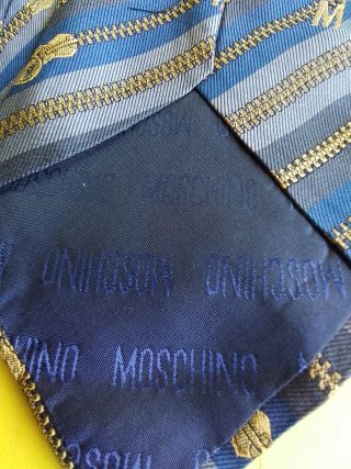 Corbatas Moschino Seda Italiana
