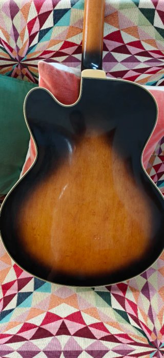 Aria Pro II FA-70 Guitarra Semiacústica