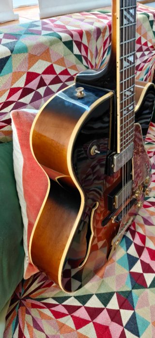 Aria Pro II FA-70 Guitarra Semiacústica