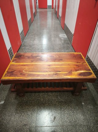 Mesa de centro de madera rústica
