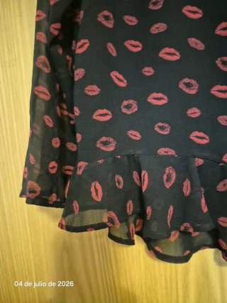 Camiseta Bershka Estampado Labios Talla L