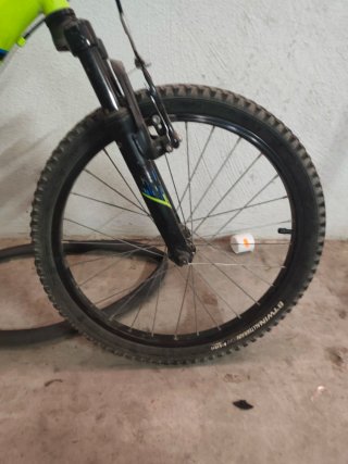 Bicicleta Montaña para reparar cambios rotos