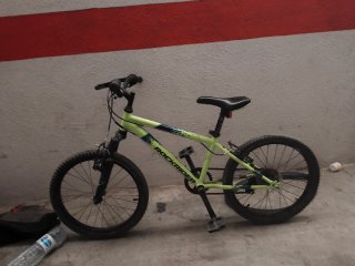 Bicicleta Montaña para reparar cambios rotos