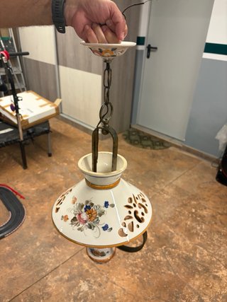 Lámpara de cerámica pintada a mano
