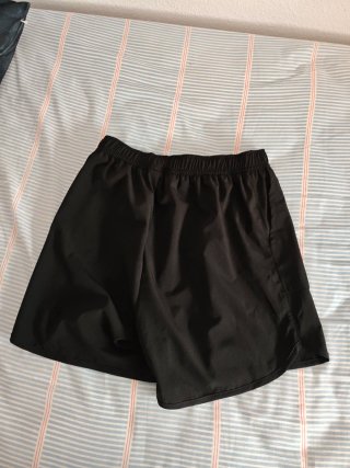 Pantalón corto deportivo hombre negro