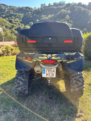 Can-Am Outlander 800R Negro/Amarillo