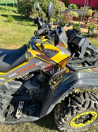Can-Am Outlander 800R Negro/Amarillo