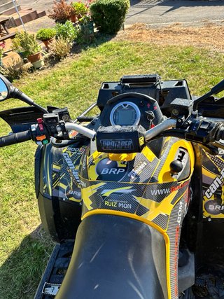 Can-Am Outlander 800R Negro/Amarillo