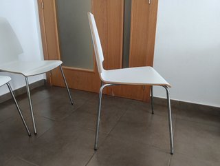 Mesa cristal extensible y 4 sillas