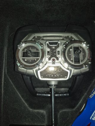 Coche Teledirigido Silverlit Nissan Calsonic