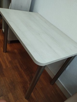Escritorio madera y patas telescópicas metálicas