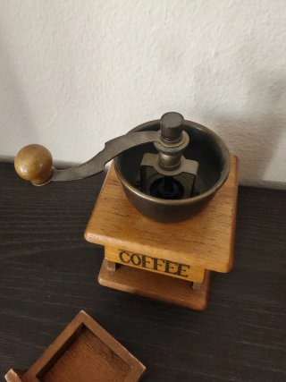 3 Macinini da caffè vintage