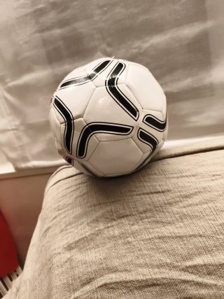 Balón Oficial Osasuna Blanco y Negro