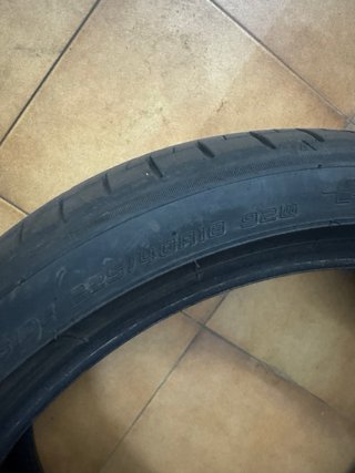 2 Neumáticos Falken 225/40R18 92W