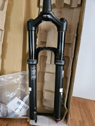 Rockshox Pike 29 140mm Suspensão