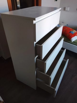Comodino bianco in legno
