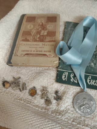 Lote religioso antiguo escapulario medalla