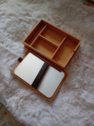 Joyero de madera con espejo