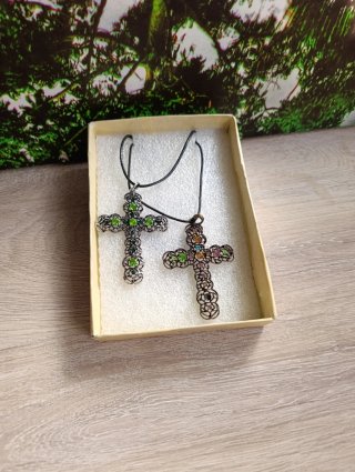 Collares con Cruces Decoradas