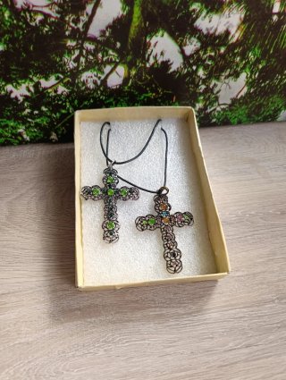 Collares con Cruces Decoradas