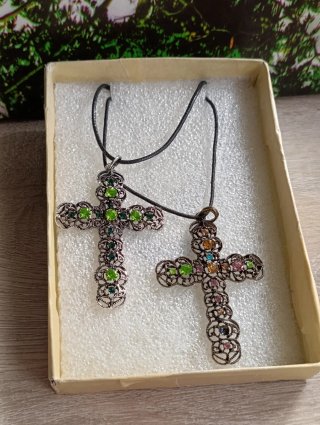 Collares con Cruces Decoradas