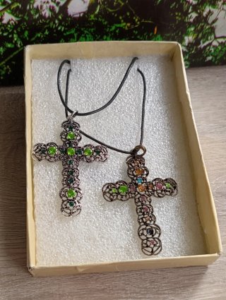 Collares con Cruces Decoradas