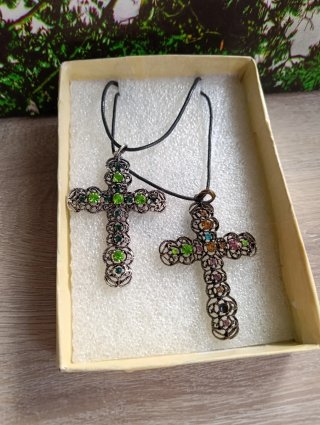 Collares con Cruces Decoradas