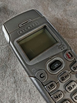 Alcatel One Touch 525 2002 Móvil + Cargador