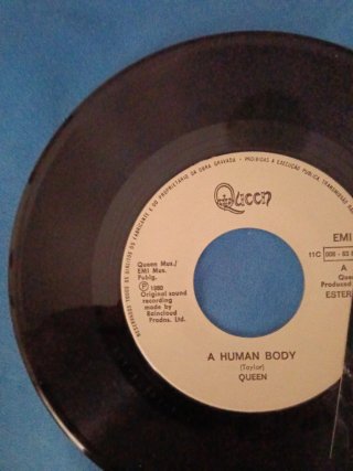 Queen - Play The Game Vinilo