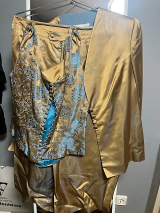 Conjunto fiesta dorado y azul