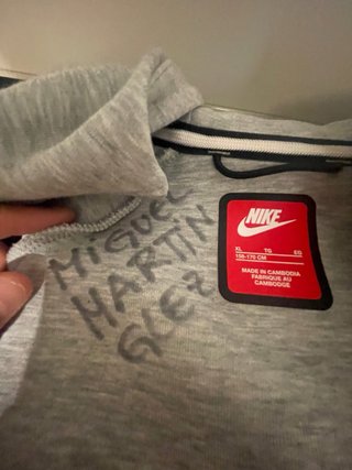 Chaqueta Nike Tech Gris