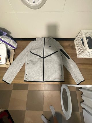 Chaqueta Nike Tech Gris