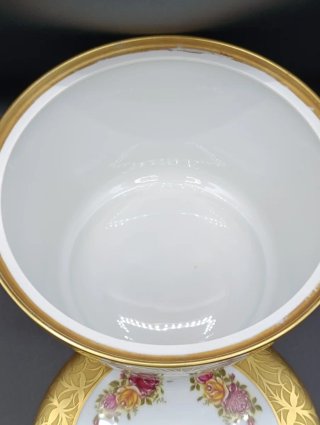 Sopera de Porcelana Alemana Dorada