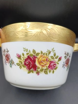 Sopera de Porcelana Alemana Dorada