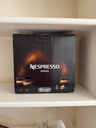 Cafetera Nespresso Negra
