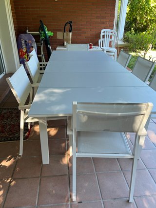 Mesa extensible NATERIAL + 8 sillas jardín blanca