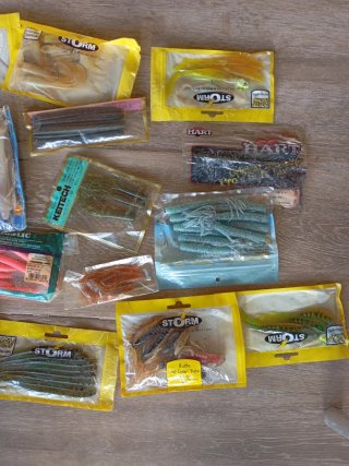 Lote vinilos pesca Black Bass Storm, Hart, Keitech