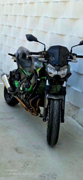 Kawasaki Z650 Negra y Verde,pedirme mas fotos