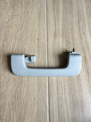 Asidero gris para audi