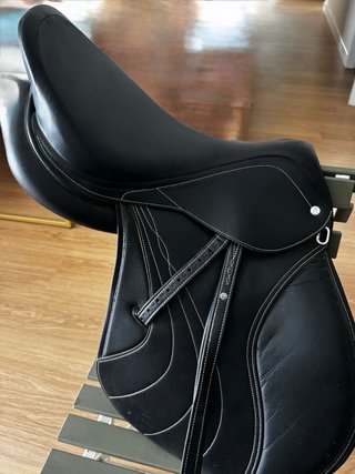 Silla de montar salto mixta 17,5”