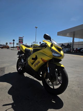 Kawasaki Ninja ZX6R 636