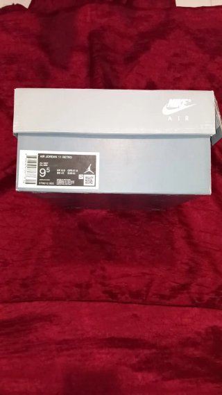Jordan 11 Grigie