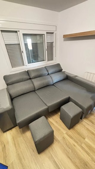 Sofá chaiselongue gris tela