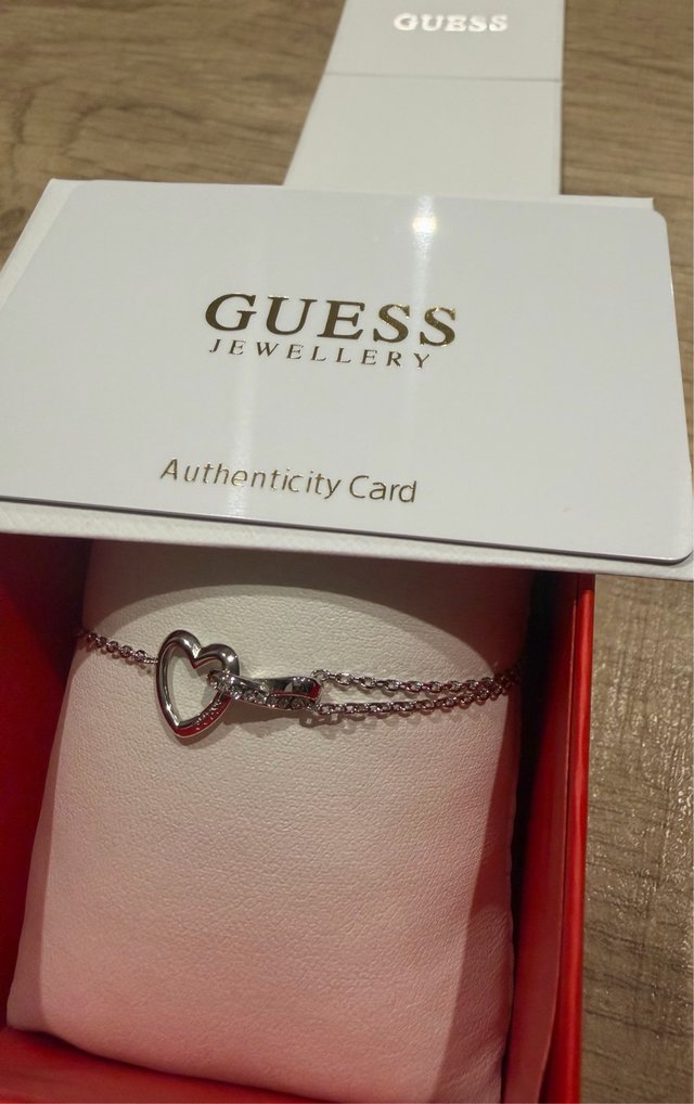 Pulsera Guess Corazón