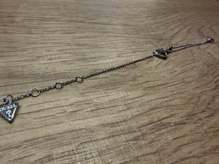 Pulsera Guess Corazón